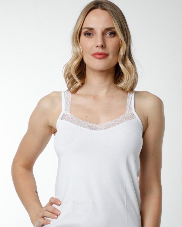 kalın güpür askılı pamuklu beyaz kadın atlet | Şık & konforlu